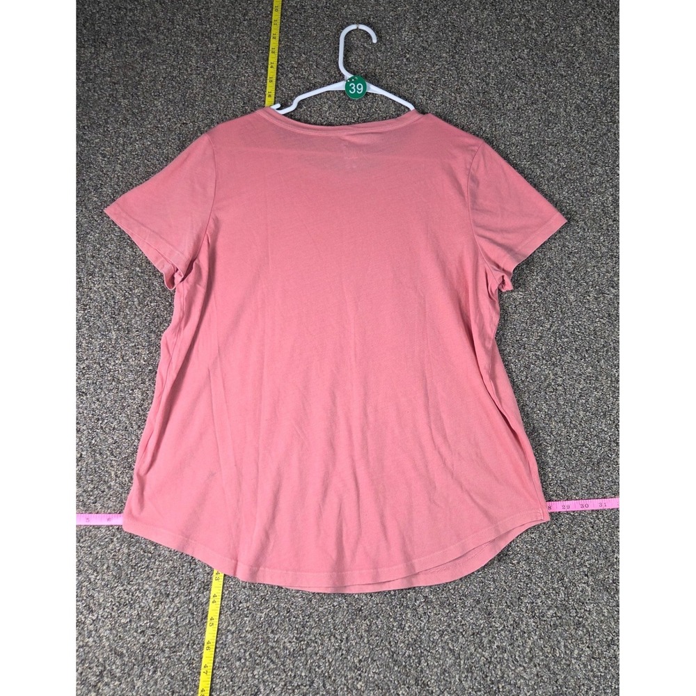 SO Favorite Crew T-Shirt Womens XL Pink Short Sleeve Curved Hem Tee